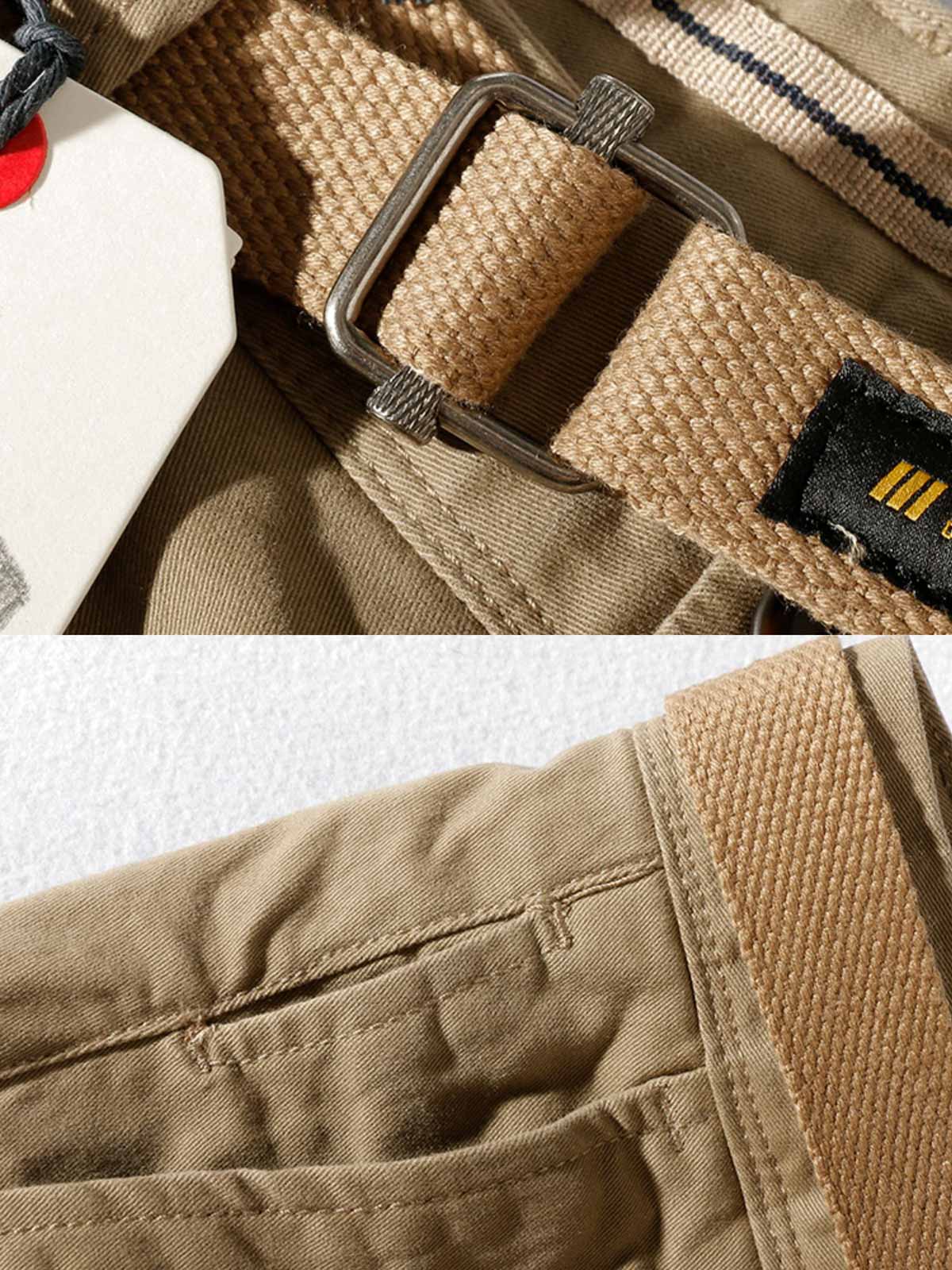 製品画像: ストレッチツイル9分丈テーパードパンツの正面展示画像、ウォッシュド加工で柔らかく快適な着心地を提供するカジュアルなデザイン。
詳細画像: 斜め織りのコットン生地とウォッシュド加工のディテール、ストレッチ素材で快適にフィットし、脚のラインをきれいに見せるテーパードシルエット。