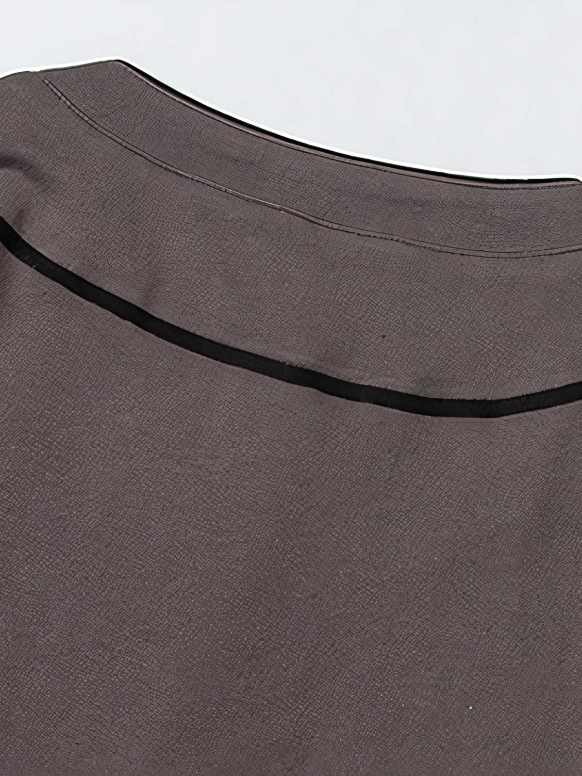 ボタンとベースボールカラーのディテール