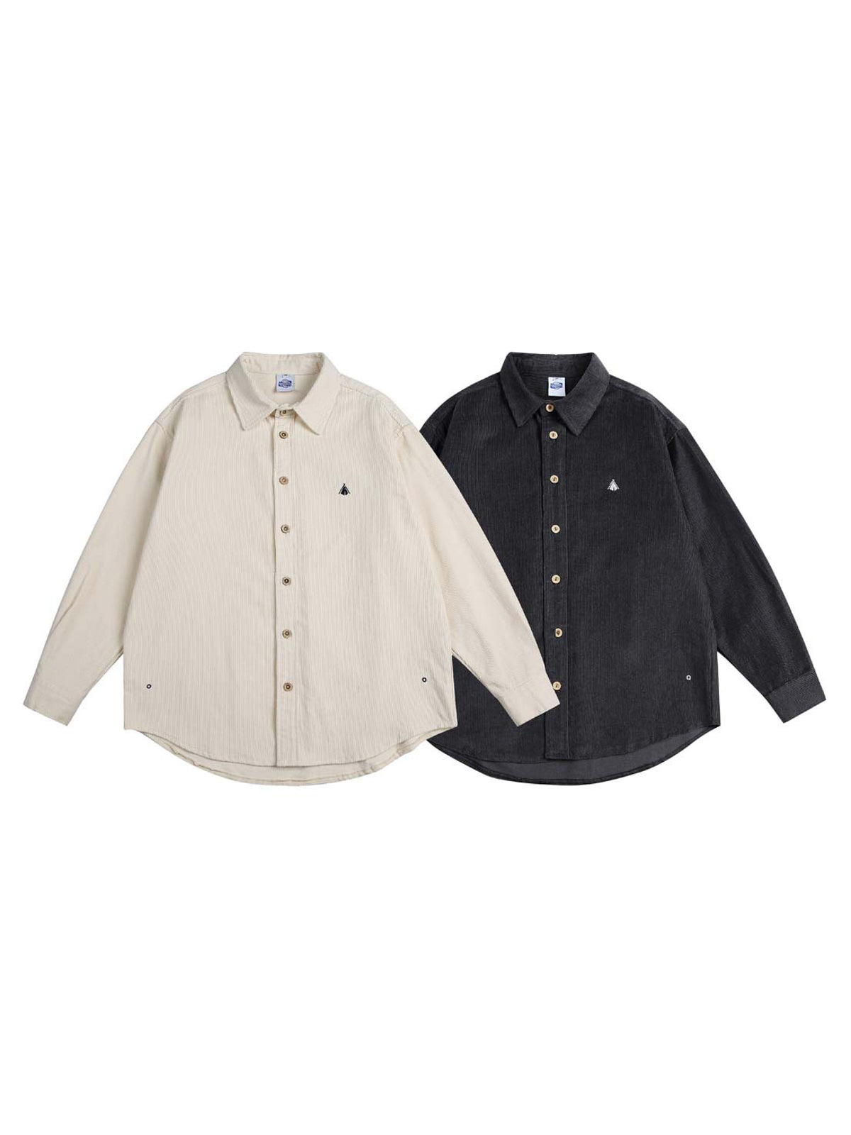 製品画像
ウォッシュ加工が施されたヴィンテージ感あふれるシャツ全体図。柔らかな生地の質感とココナッツ製ボタンの自然な風合いが際立つデザインで、ネイティブアメリカンのトーテム刺繍がアクセント
詳細画像
天然のココナッツ製ボタンと、背面に丁寧に施されたインディアンテントモチーフのトーテム刺繍のディテール。ウォッシュ加工による独特のヴィンテージ感と、18針/3cmの高密度縫製が美しい仕上がりを実現