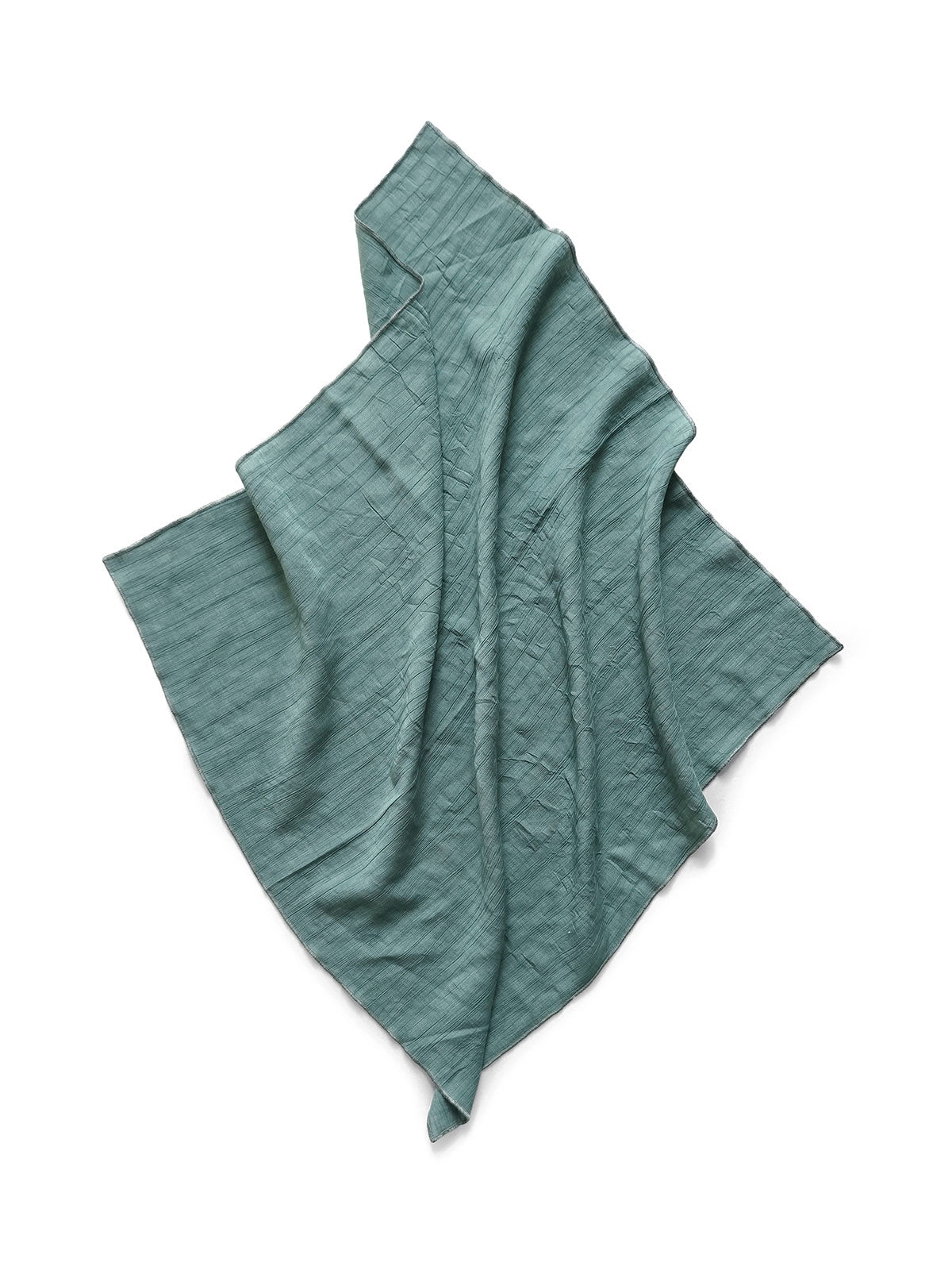 スカーフの縁のロック処理ディテール