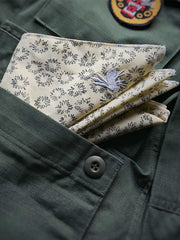 スカーフの縁のロック処理ディテール