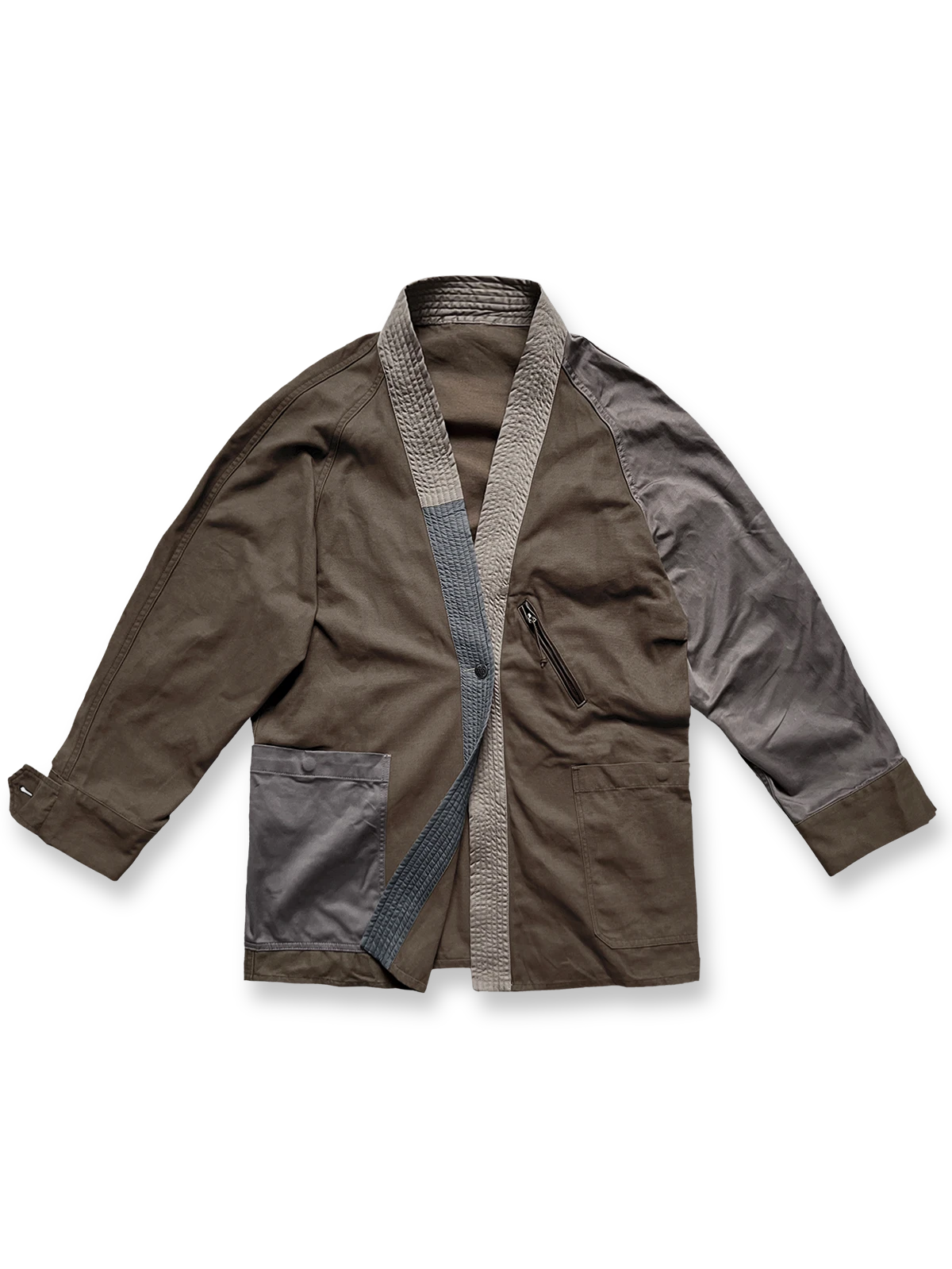 製品画像: 柔術メッシュリップストップはんてんのフロント全体画像。軽量で通気性に優れたリップストップメッシュを使用。
詳細画像: コットンメッシュとリップストップ生地のディテール画像。ヴィンテージ感のあるウォッシュ加工を施し、耐久性も向上。