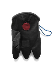 製品画像:悪龍の爪にインスパイアされた怪獣風デザインのアウトドア用ベルトバッグ。高密度ナイロンとカーフレザー素材で、耐久性と防水性を兼ね備え、クライミングやサイクリングに最適。
詳細画像:怪獣風ベルトバッグのドローストリング開閉部とカーフレザーの補強部分。高密度ナイロンとカーフレザーの素材感を強調し、耐久性の高いアウトドア仕様。