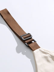 製品画像
「アウトドア ユーティリティ ワークベスト(アイボリー、ネイビー、ブラック)の正面全体図。耐久性に優れたポリエステル素材と多機能なフラップポケットを備え、アウトドアから日常まで幅広く活躍するユーティリティベスト。」
詳細画像
「アウトドア ユーティリティ ワークベストのディテール特写。両サイドの大容量フラップポケットが小物やツールを収納可能。調節可能なショルダーストラップが多様な体型にフィットし、フロントのジッパー仕様がスムーズな着脱を実現。」