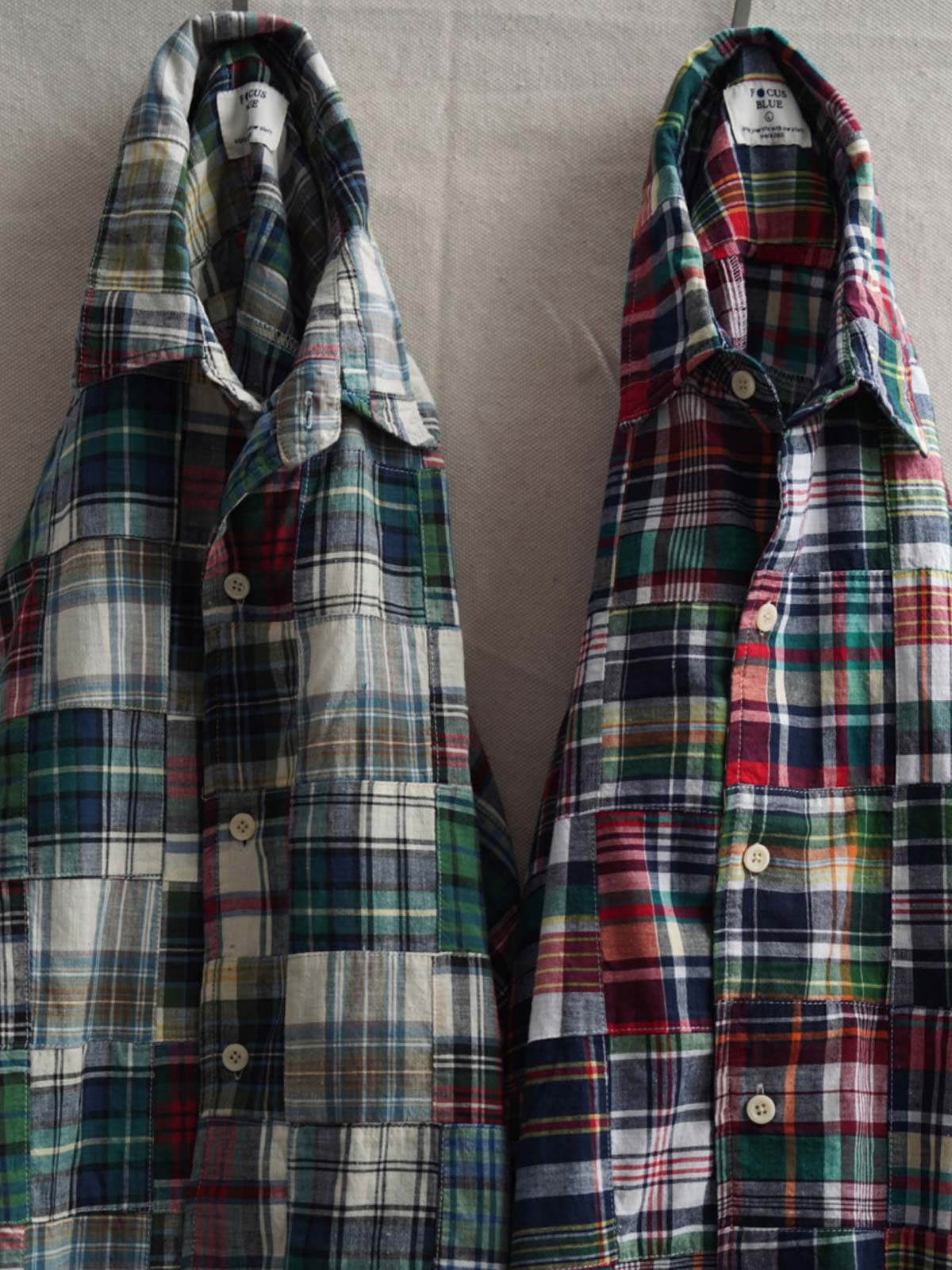 製品画像
「Patchwork Boroパッチワーク 長袖シャツの全体展示図。ヴィンテージ感漂うグリーンカラーとハンドメイドのBoroパッチワーク技法が融合したデザイン。個性的でエレガントな雰囲気が特徴。」
詳細画像
「パッチワークのディテールとグリーン基調の生地の特写。多様なチェック柄生地を組み合わせた、自然な手作り感とヴィンテージ感を強調したデザイン。」