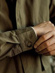 テンセル混紡 ミリタリーグリーンシャツ