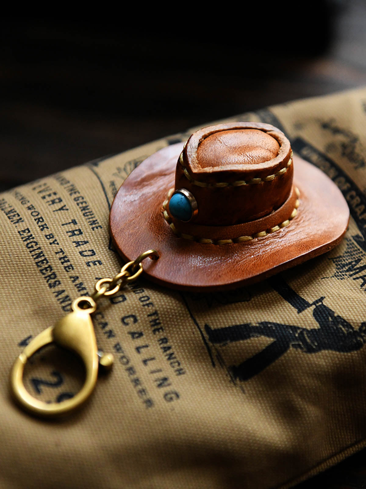 ハンドメイドレザーミニカウボーイハットキーホルダー正面図