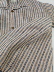 レトロシルエットのストライプ半袖シャツのディテール展示図