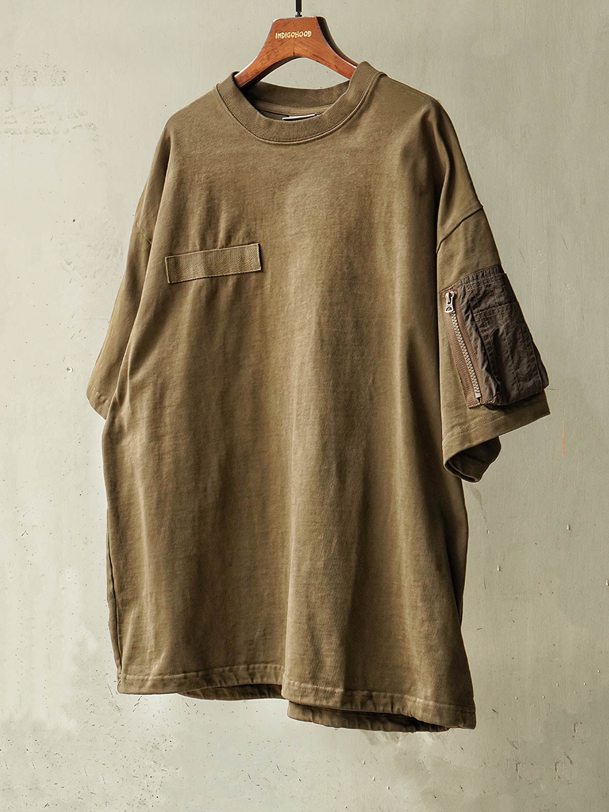 Tシャツの袖口ペンポケットディテール画像