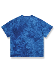 手染めクラシック植物染タイダイTシャツの全身展示画像。