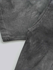 Tシャツの独特なアイスダイ染め(Ice Dyeing)模様のディテール画像