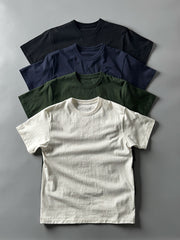 Tシャツの逆三角形ネックライン補強ディテール画像