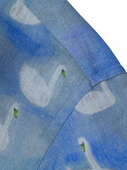 詳細画像:シャツのスワンプリントとボタンの詳細