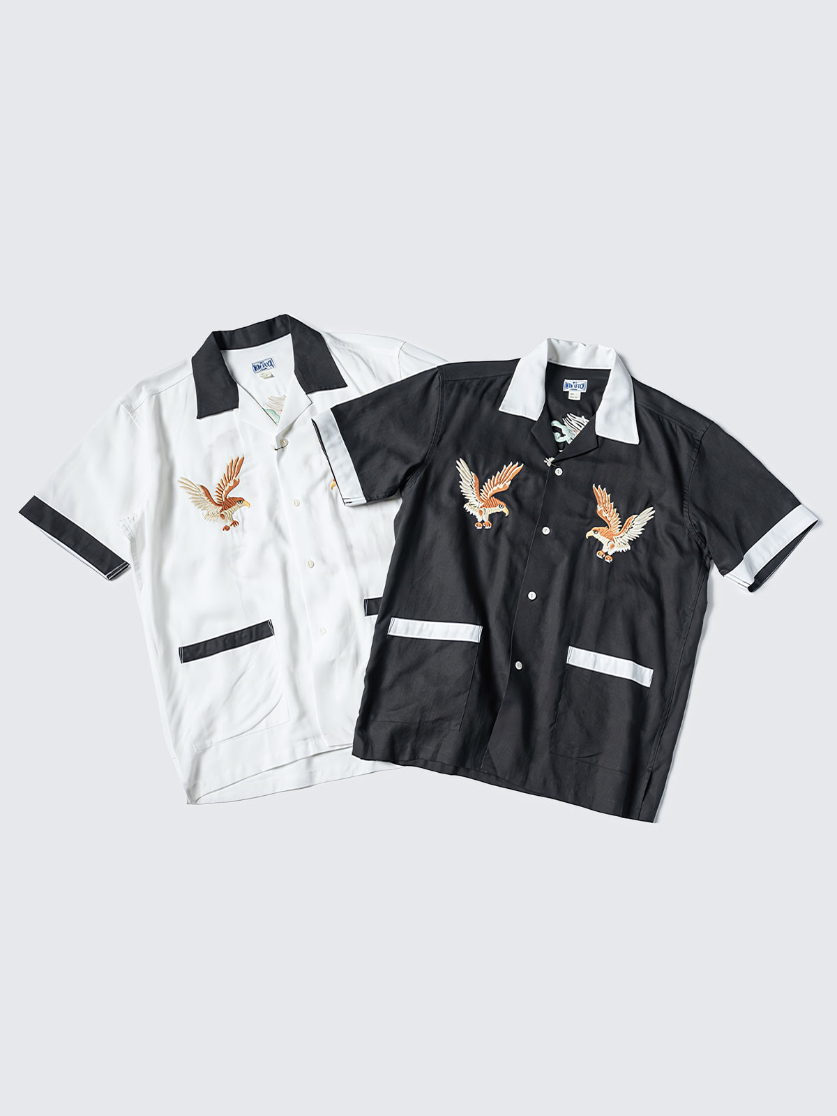 製品画像: 駐日基地記念シャツの全体像、横須賀刺繍とテンセル素材を表示。