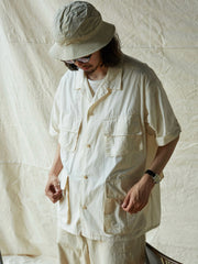 四つポケット半袖シャツ