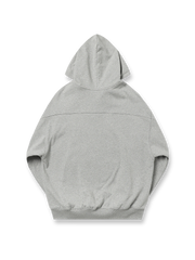 パーカーの生地の質感と色彩のディテール画像