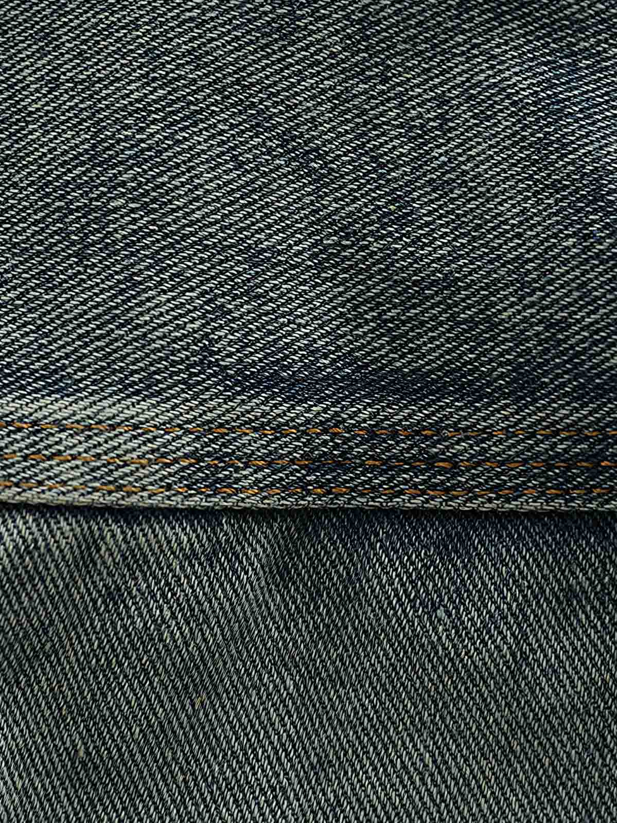 シャツのウォッシュ加工ディテールとワークポケットデザイン