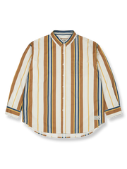 製品画像: ヴィンテージ加工ストライプ長袖シャツの全体展示、クラシックなストライプデザインを強調