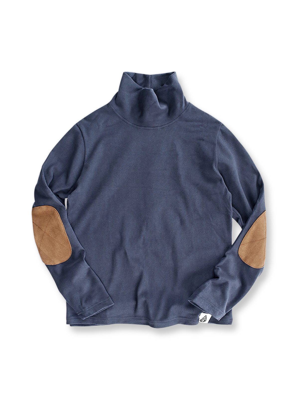 両面フリースのスリムフィットタートルネックインナーのフロント展示