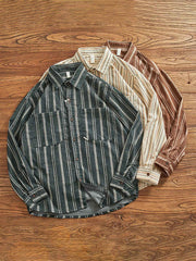 製品画像: ストライプワーク長袖シャツの全体展示