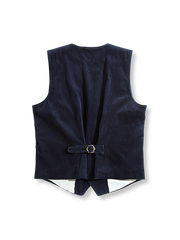 モデル画像: クラシックなアメリカンスタイルを演出するコーデュロイハンティングベストを着用したモデル