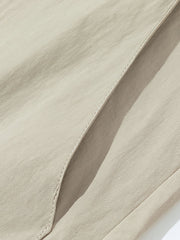 製品画像: 木製ボタンが特徴のヴィンテージルーズフィットシャツ全体像
詳細画像: 木製ボタンのディテールとルーズフィットシルエットを強調したショット