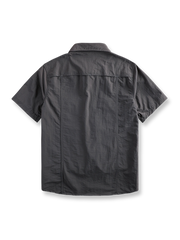 製品画像: 速乾・UVカット機能付きアウトドア用半袖ワークシャツ
詳細画像: ナイロン素材と背面メッシュライニングのディテール