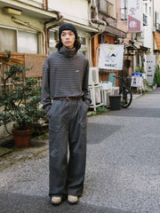 モデル画像: モデルが着用したインナーシャツの全体スタイリング