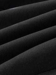 製品画像: 不規則なカーブラインデザインのダークグレースーツの正面展示
詳細画像: ラペルとカーブパネルのディテール展示