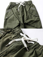 詳細画像: 立体ポケットとダブルステッチ加工を示すディテール画像