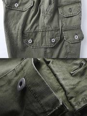 詳細画像: マルチポケットとウォッシュド加工を示すディテールクローズアップ画像