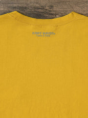 製品画像: ハイキングラビット刺繍クルーネック長袖Tシャツの全体像を正面から撮影した画像
詳細画像: 胸元のラビット刺繍ディテールをクローズアップした画像