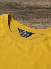 製品画像: ハイキングラビット刺繍クルーネック長袖Tシャツの全体像を正面から撮影した画像
詳細画像: 胸元のラビット刺繍ディテールをクローズアップした画像