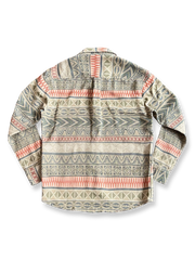 製品画像:民族風ジャカードコットン長袖シャツの正面写真
詳細画像:ジャカード生地のディテールとシャツのテクスチャのクローズアップ