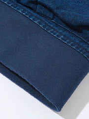 詳細画像: デニムベースボールジャケットのウォッシュ加工とワークデザインのディテール