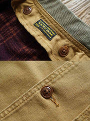 製品画像: 1960年代ヴィンテージスタイルのハンティングジャケット正面、アウトドアファッションに最適なアイテム
詳細画像: 脱着可能なウールインナーとキャンバスハンティングジャケットの詳細、クラシックなデザインと高品質素材のディテール