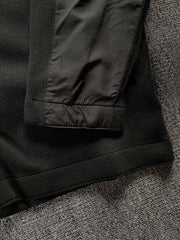 製品画像: スタンドカラーのカラー切り替えカーディガンの正面画像
詳細画像: カラー切り替えデザインとスタンドカラーのディテール画像
モデル画像: スタンドカラーのカラー切り替えカーディガンを着たモデルの画像