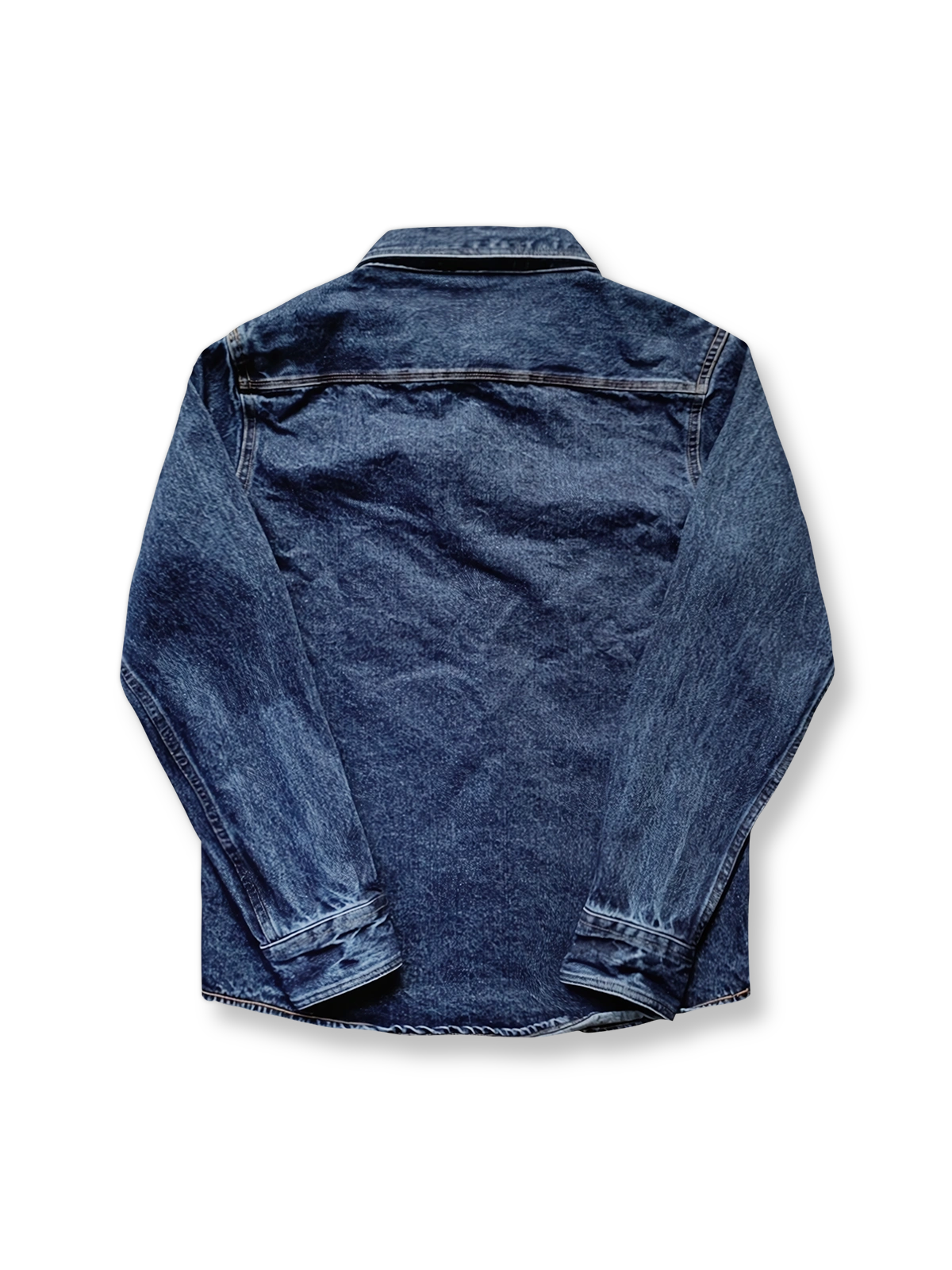 製品画像: ヴィンテージウォッシュ加工が施されたアメカジ風デニムシャツ。クラシックなワークウェアの要素と、独特の風合いが特徴。
詳細画像: 胸元のダブルフラップポケットとヴィンテージウォッシュ加工が際立つディテール。アメカジ風のディテールが強調されています。
