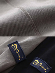 交換可能なアームバッジ付き プルオーバースウェット