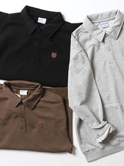 レザーバッジとウォッシュ加工のテクスチャー