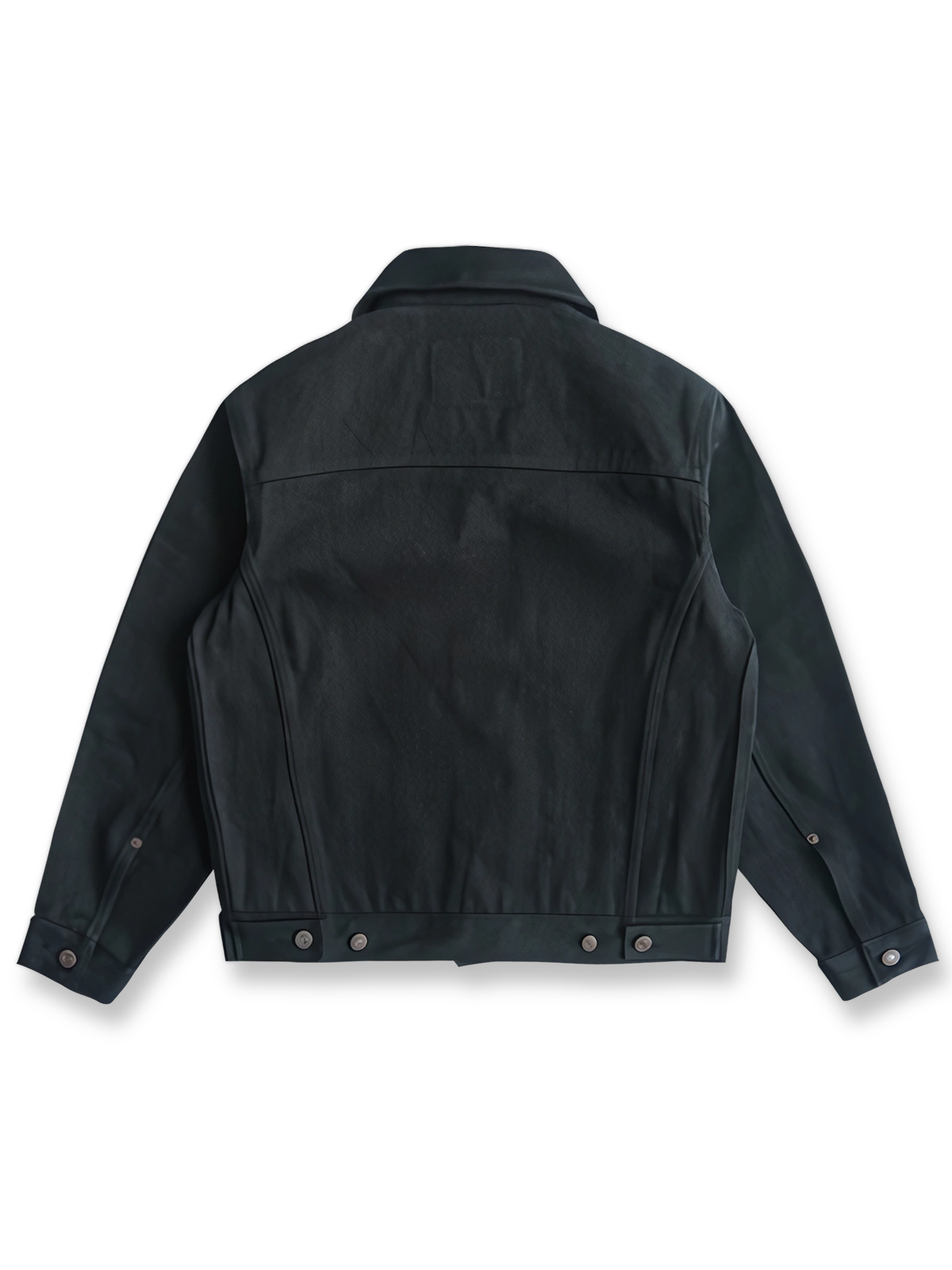 製品画像: ヘビーウェイト硫化染めブラックデニムワークジャケット
詳細画像: 真鍮リベットとカスタムレザーパッチのディテール