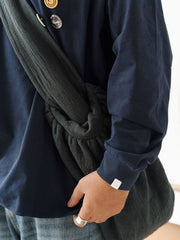 テクスチャー感 ビッグ キャパシティ ショルダーバッグの内部ディテール