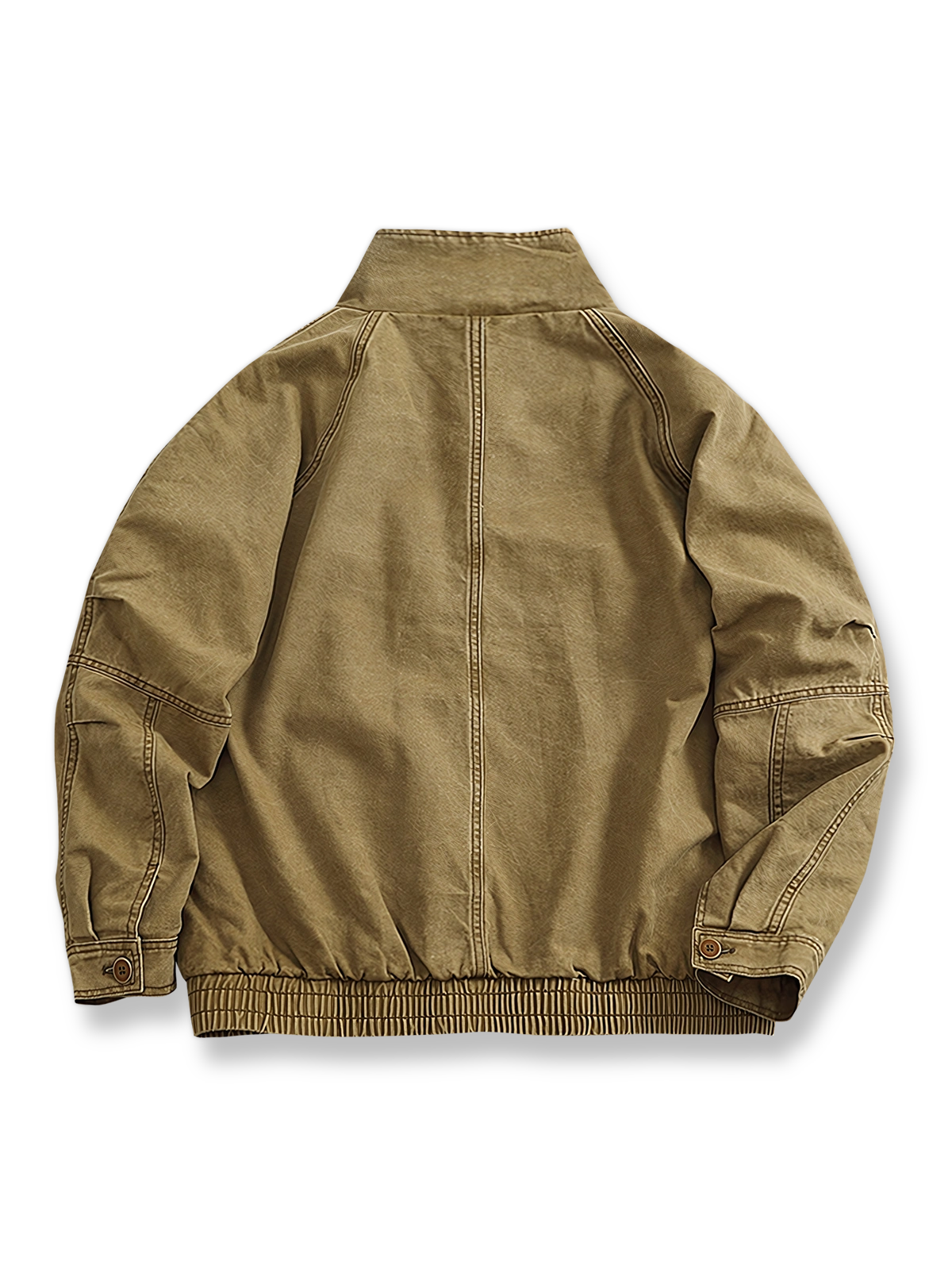 ジャケットの内側ディテールとビッグポケットデザイン