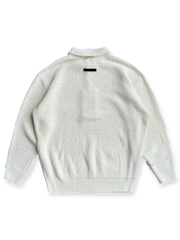 製品画像: 襟付きレイヤードニットプルオーバーの平置き画像
詳細画像: ニットプルオーバーの襟部分のディテール