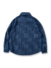 不規則チェック柄パッチワークルーズフィット長袖シャツの平置き画像 - カジュアルなシルエット