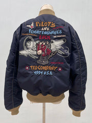 製品画像: ホットロッド・デビル (Hot Rod Devil) テーマのデュポン防水フライトジャケット全体画像
詳細画像: ホットロッド・デビル刺繍とフライトジャケットのデザインディテール