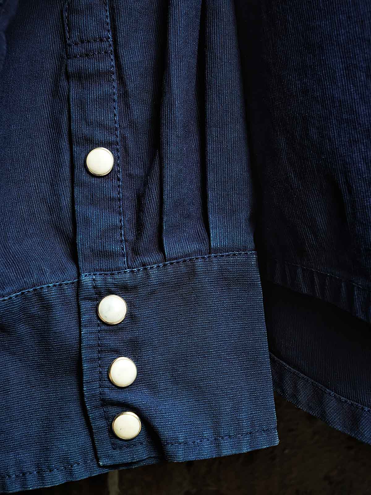 ウエスタンシャツのディテール