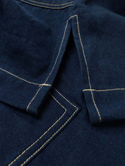 ホワイトステッチとパッチポケット ディテール