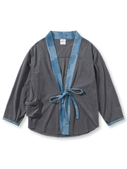 製品画像:コーデュロイ配色タイ付きはんてん風アウターの正面展示。ヴィンテージ感あふれるデザインが特徴。
詳細画像:襟元と袖口の配色デザインとタイ付きディテール。シンプルかつ個性的なデザイン。