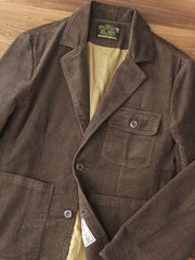 製品画像: "ヘビーコーデュロイレトロブレザージャケットの正面ビュー、アメカジ風のデザイン"
詳細画像: "三つのポケットデザインとコーデュロイのディテール、ウォッシュ加工の風合い"